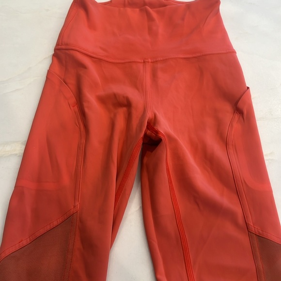 Lululemon size 2 leggings- like new - Picture 3 of 4